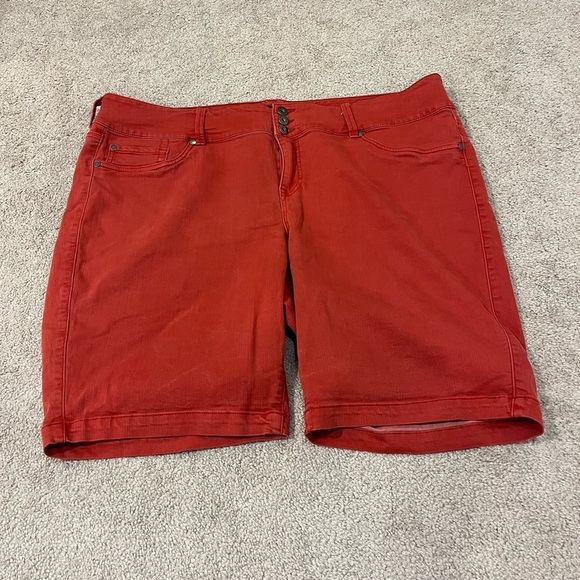 Torrid Bermuda High Rise Jegging Shorts - Picture 1 of 6
